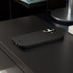 Instinct Mag Etui kompatybilny z MagSafe do iPhone 17, Czarny, Black, SBS