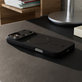 Etui kompatybilny z MagSafe do iPhone 17 Pro, Instinct Mag, Czarny, Black, SBS