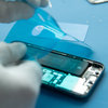 Nałóż nowy klej wokół krawędzi iPhone’a #1
