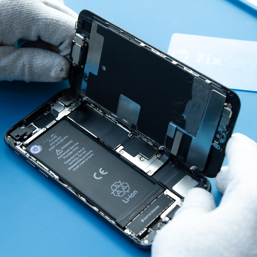 Wymiana wyświetlacza LCD iPhone 8
